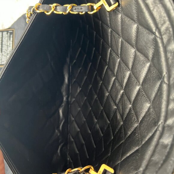 CHANEL Quilted Lambskin Messenger Shoulder Bag Black 24K Chain - Picture 9 of 14